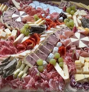 plateau fromage et charcuterie